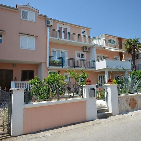 Apartments And Room Zinka Vodice Ngoại thất bức ảnh
