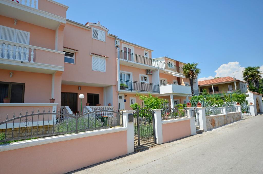 Apartments And Room Zinka Vodice Ngoại thất bức ảnh