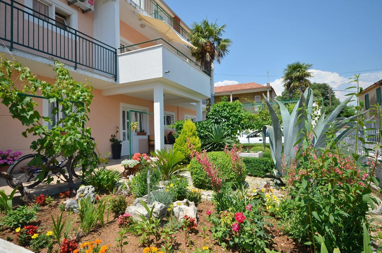 Apartments And Room Zinka Vodice Ngoại thất bức ảnh